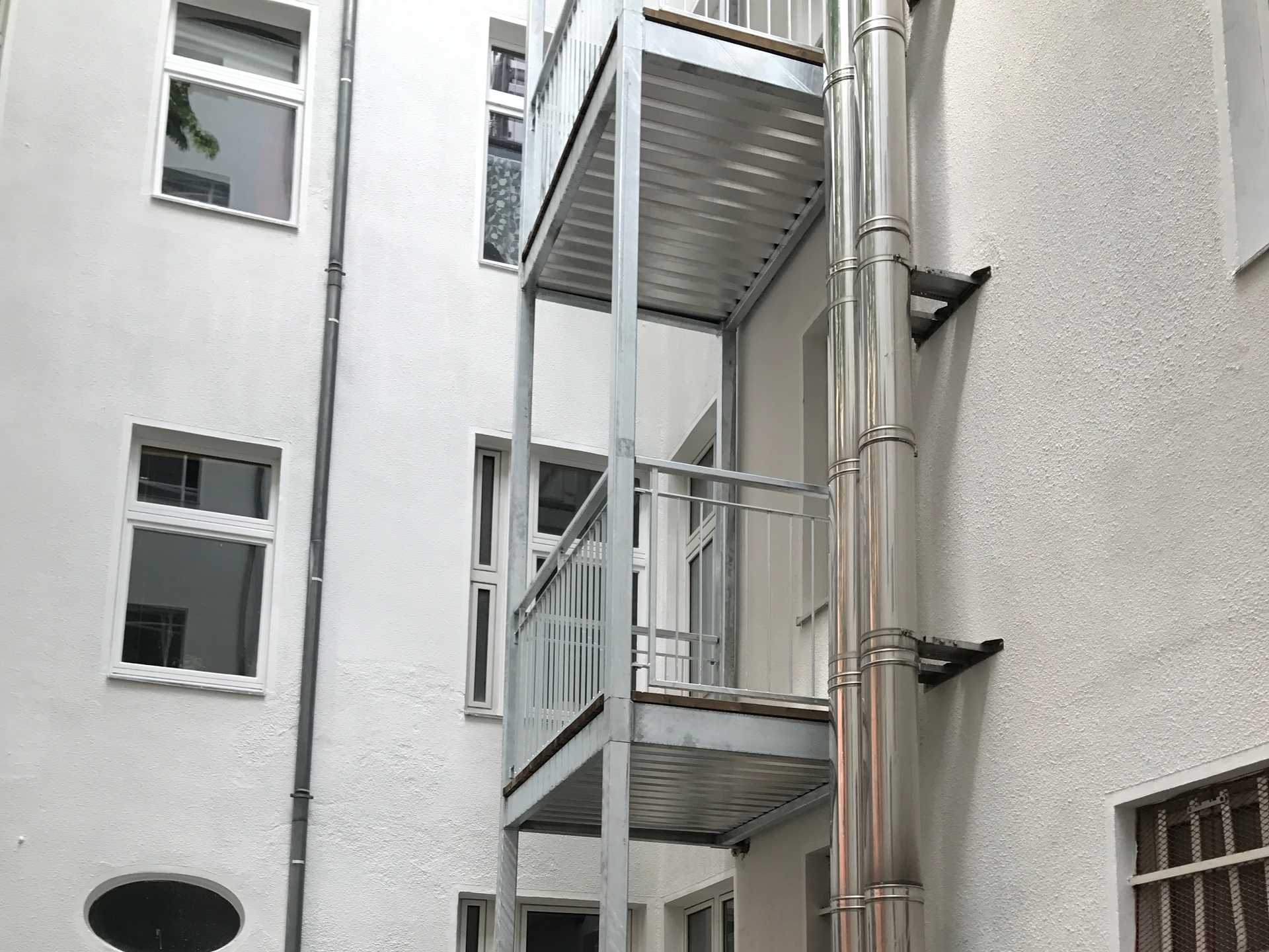 BS023 Neubau von 14 Balkonen