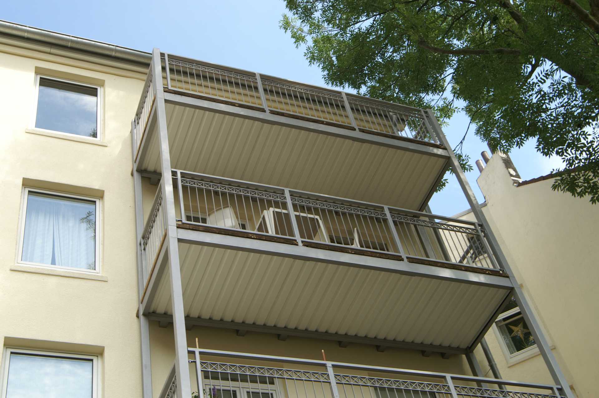 BS043 Neubau von 4 Balkonen