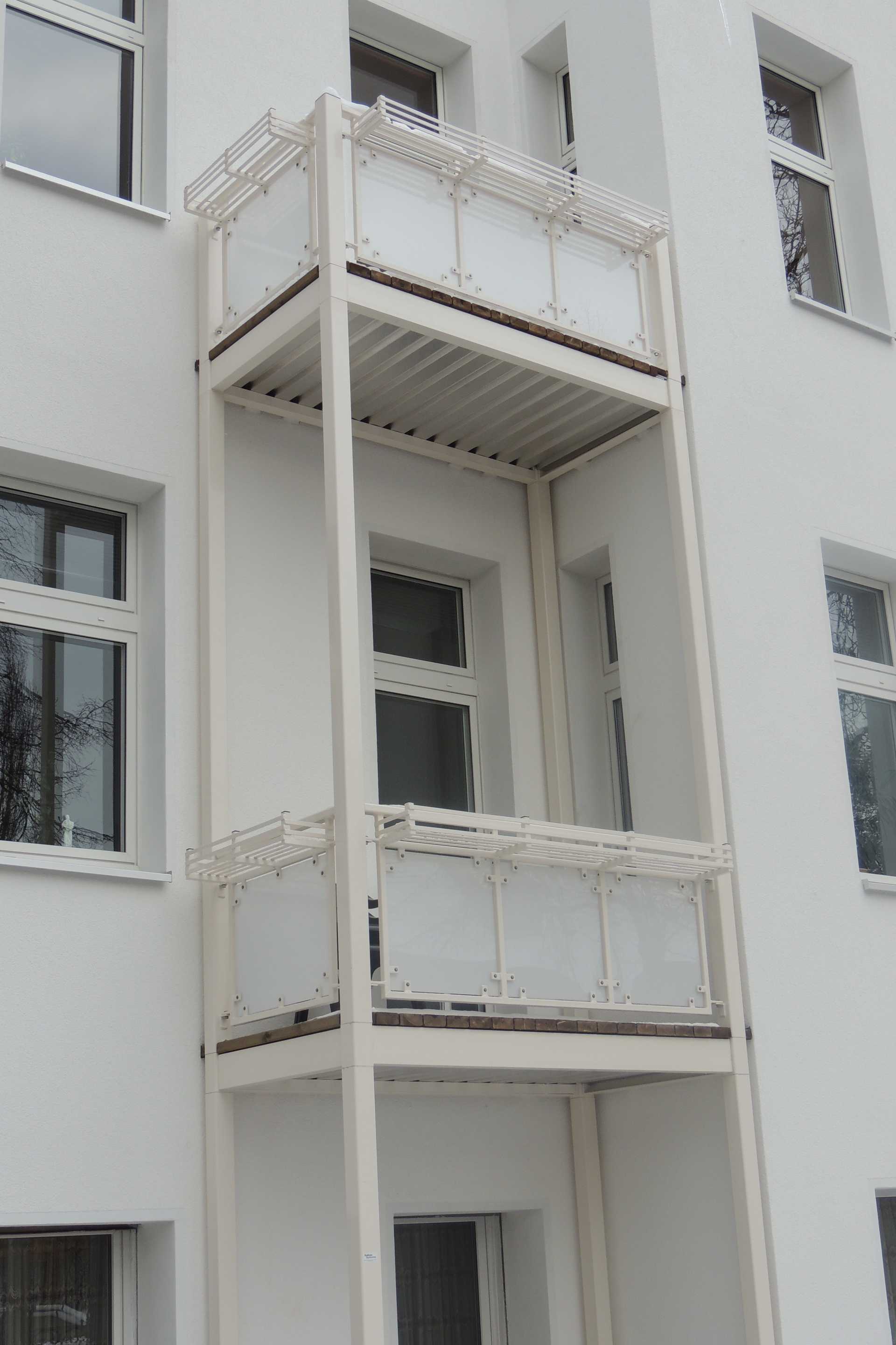 BS020 Neubau von 4 Balkonen