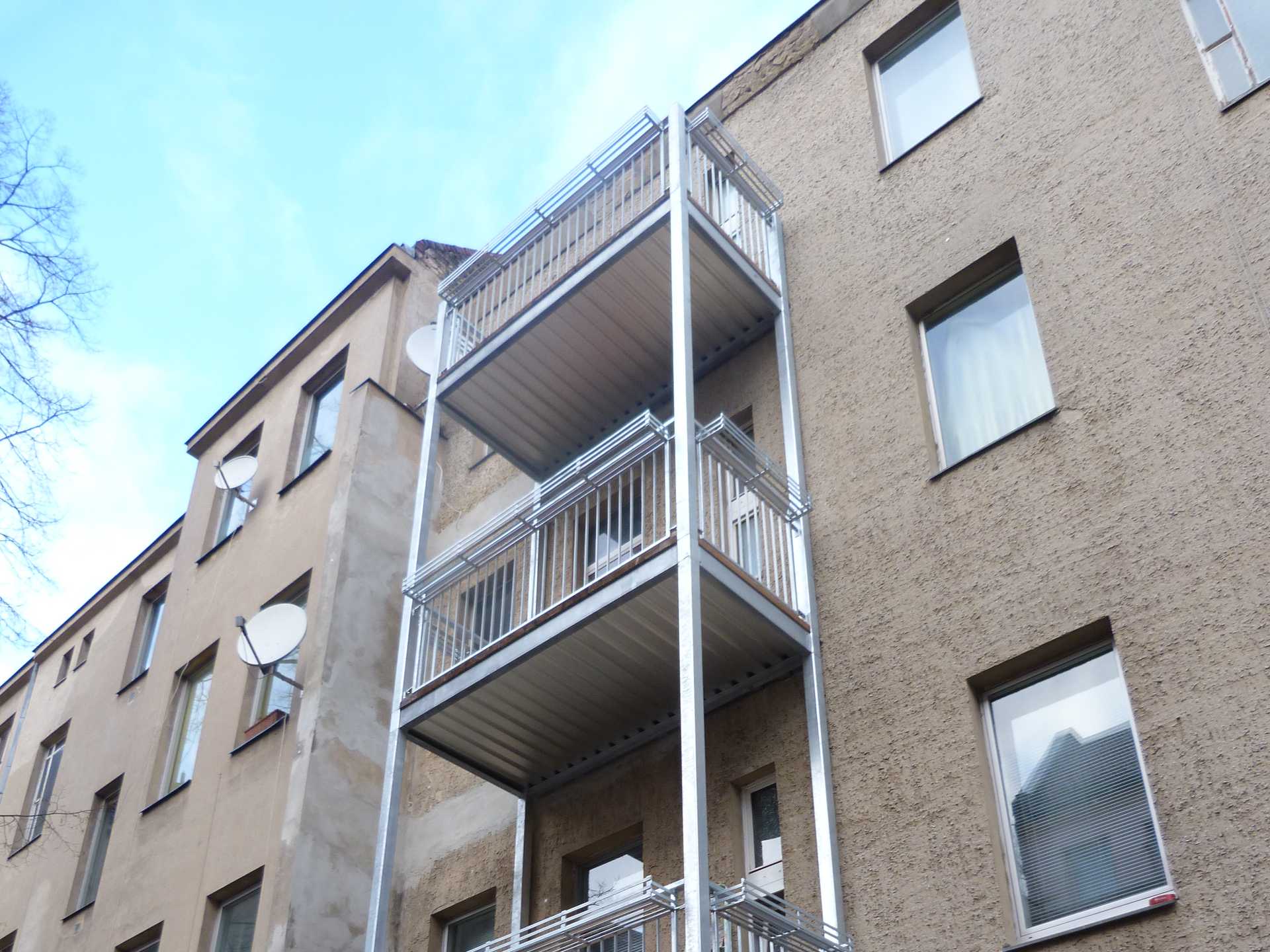BS014 Neubau von 6 Balkonen