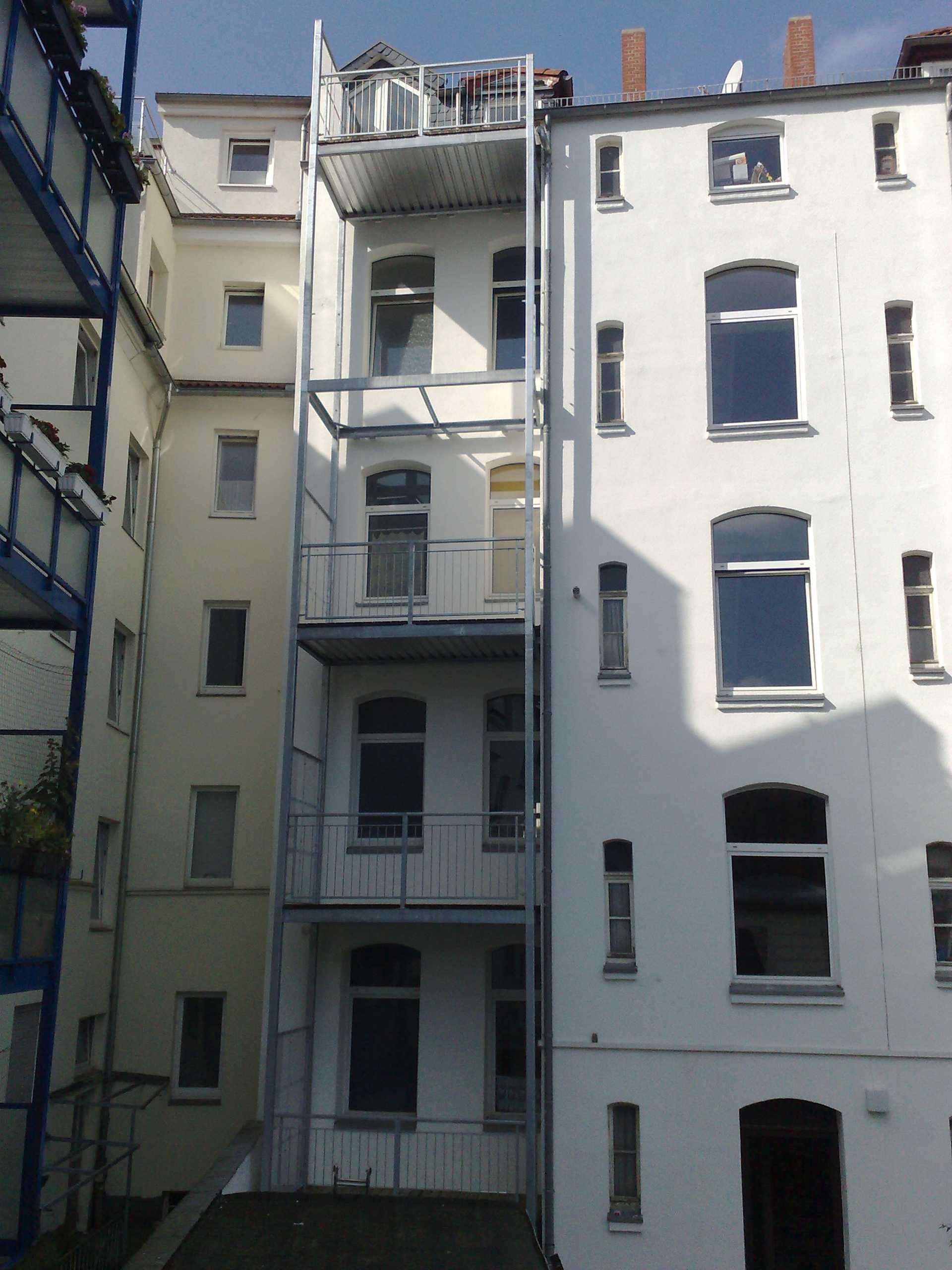 BS061 Neubau von 9 Balkonen